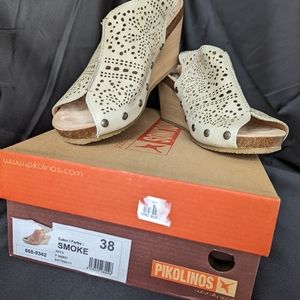 Pikolinos shoes